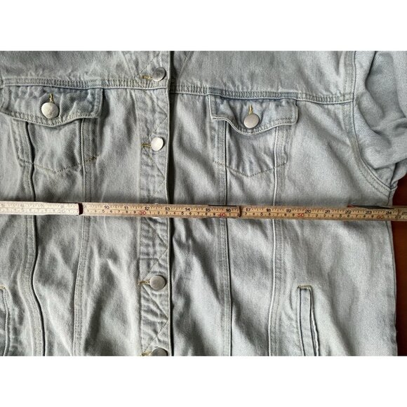 VICI Light Wash Denim Jacket Women’s Casual Button Front Distressed Jean Coat - Picture 9 of 10